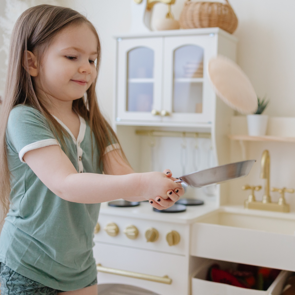 5 Fun and Easy Summer Play Ideas to Spark Your Child’s Curiosity, Creativity, and Cherished Family Moments