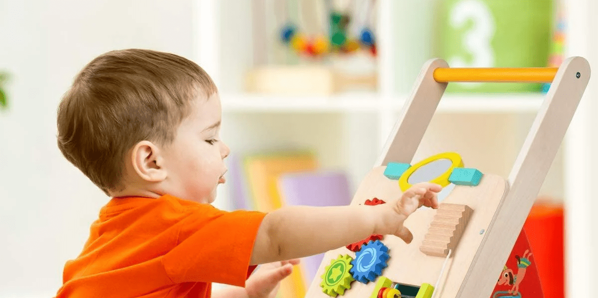 What is a wooden baby walker: Best 10 benefits and choosing guide - Tiny Land INC