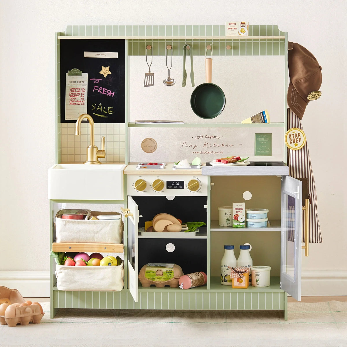What to Expect Features Tiny Land’s BistroSwitch Play Kitchen for Its Thoughtful Approach to Pretend Play
