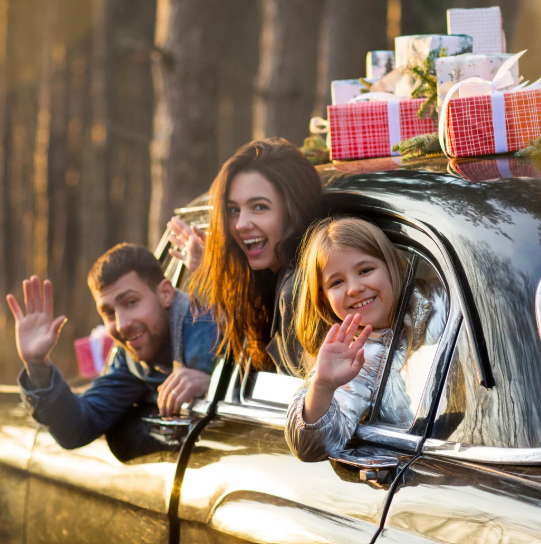 How to Prepare Your Child for a Joyful and Stress-Free Christmas Trip and Family Gathering