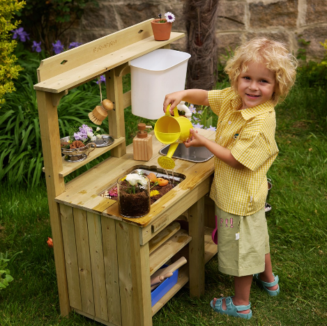 How to Set Up a Mud Kitchen at Home (Backyard or Small Space Friendly)