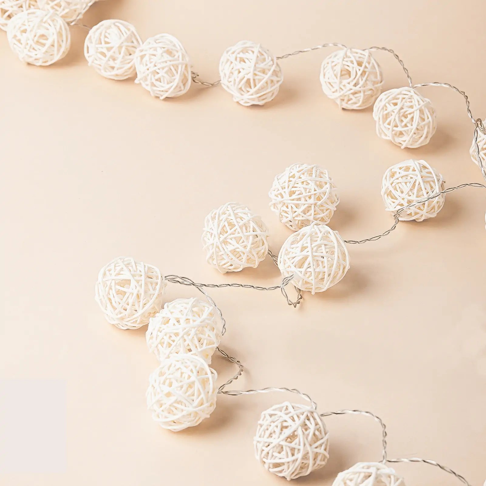 Rattan Ball String Lights JONATHAN Y Oahu 10 Light 10 Ft.