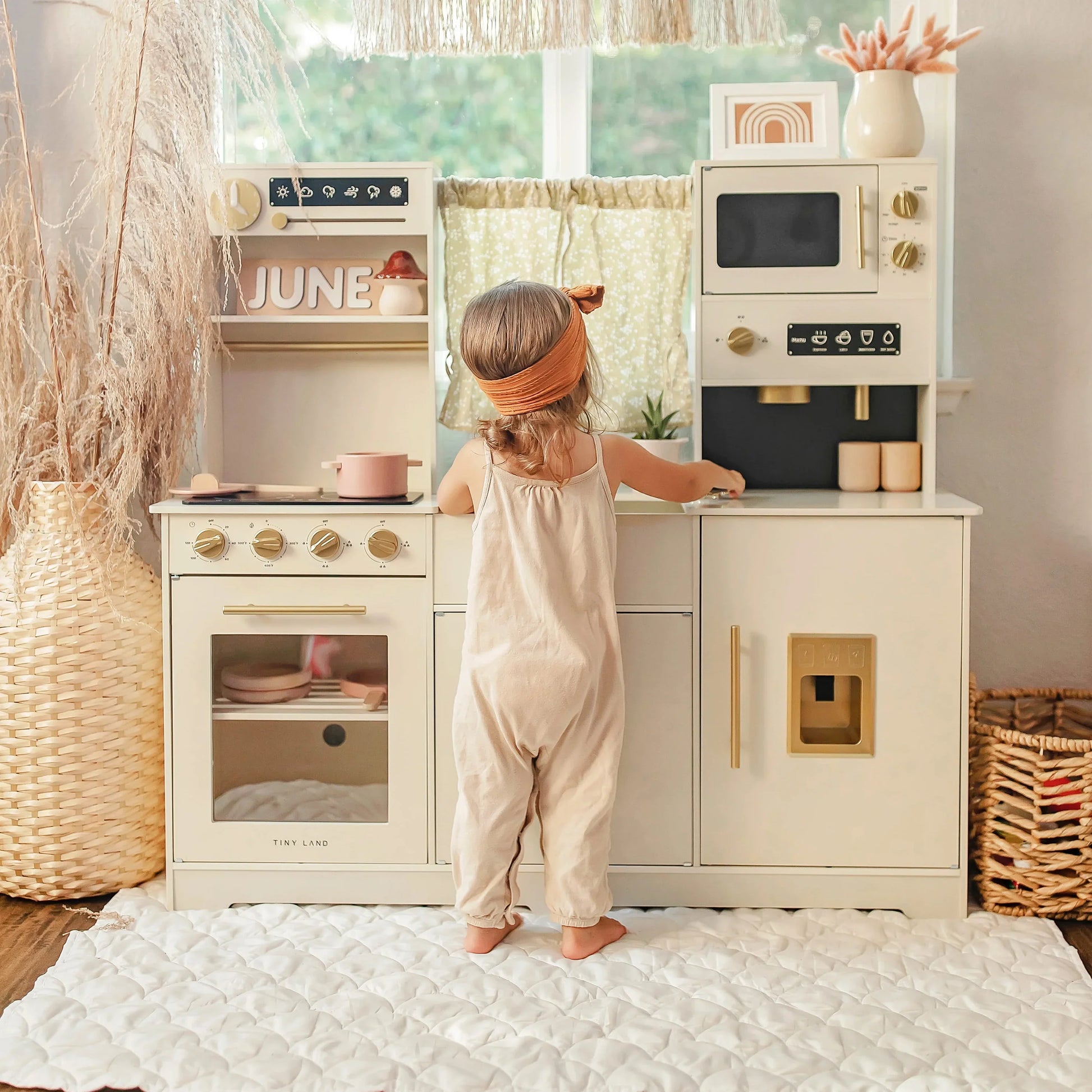 Tiny Land Modern Versatile Play Kitchen: An Artistic Take on Kids Pretend Play