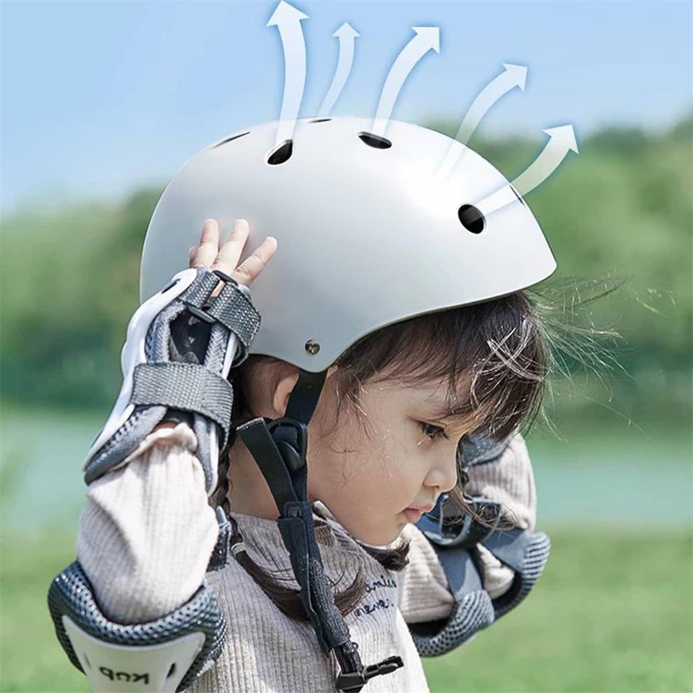 Tiny Land® White Balance Bike Helmet